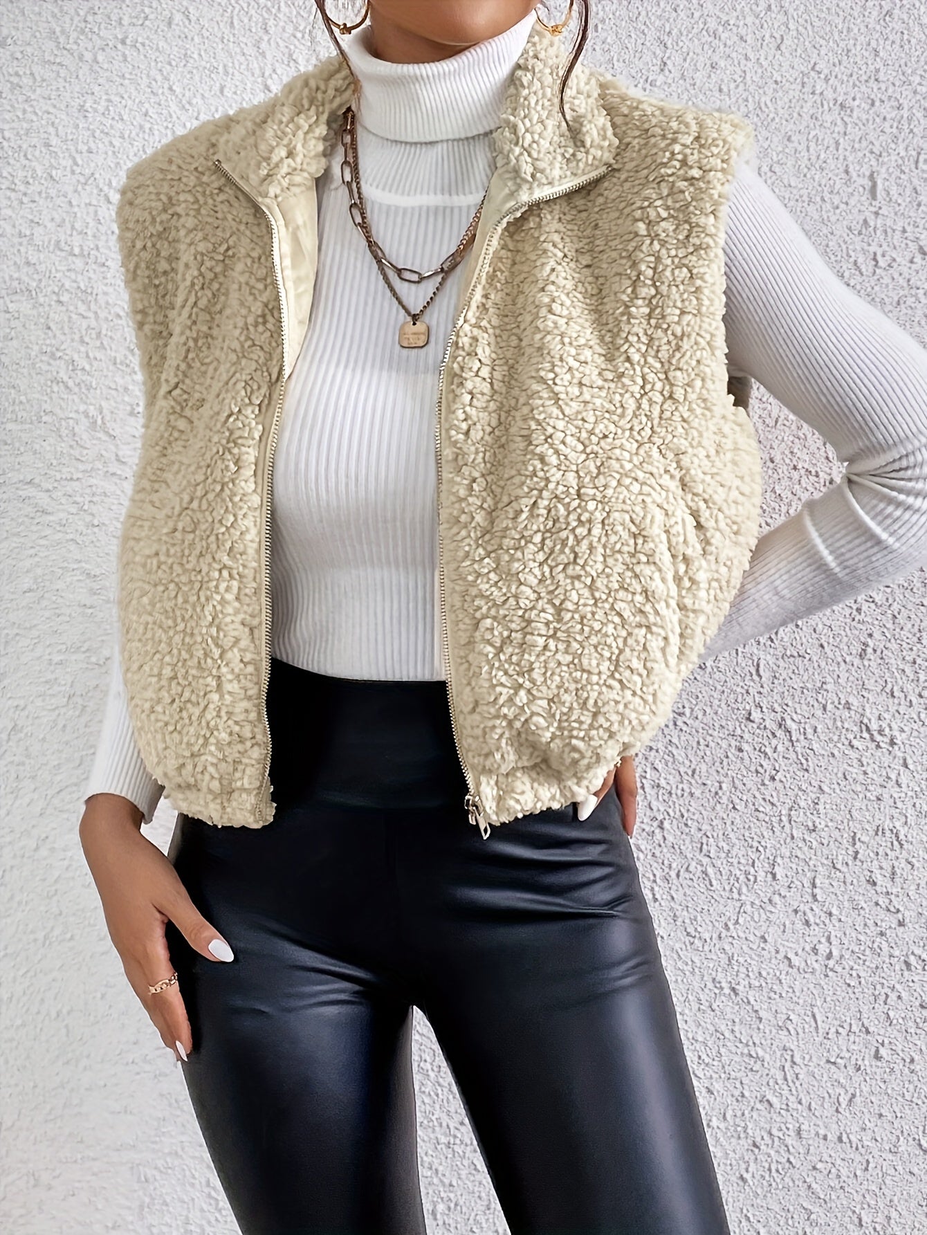 Cassandra | Teddy Body Warmer